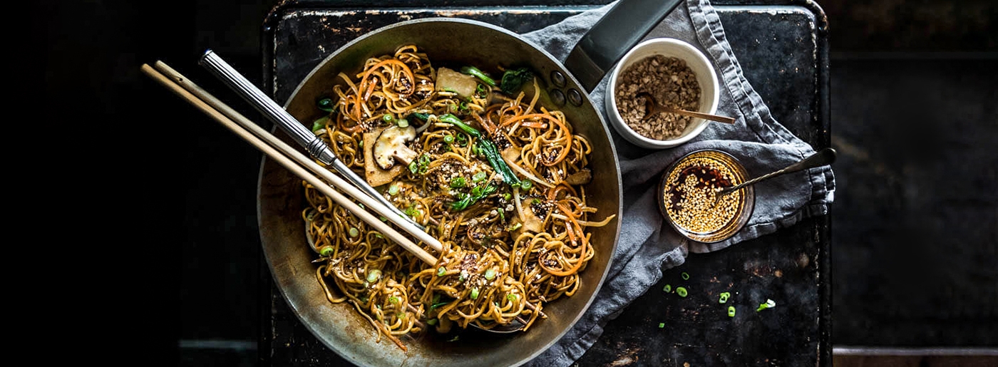 Stir Fry με Νουντλς Οικογενειακά με Φύτρες Φασολιών και Σως Τεριγιάκι